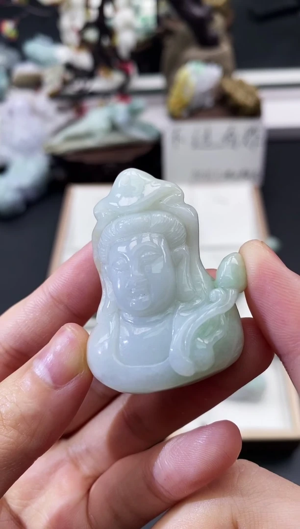 翡翠未镶嵌颈饰天然缅甸A货翡翠