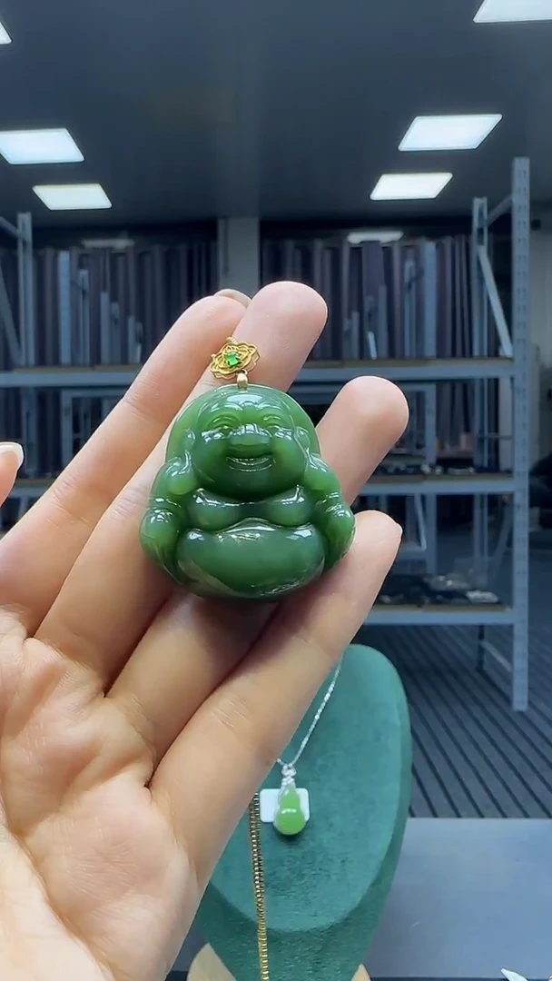 18K金镶嵌和田玉挂件 不含链