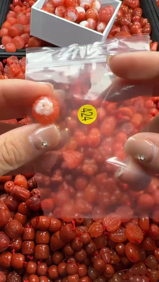 【闪购商品】南红玛瑙颈饰未镶嵌1