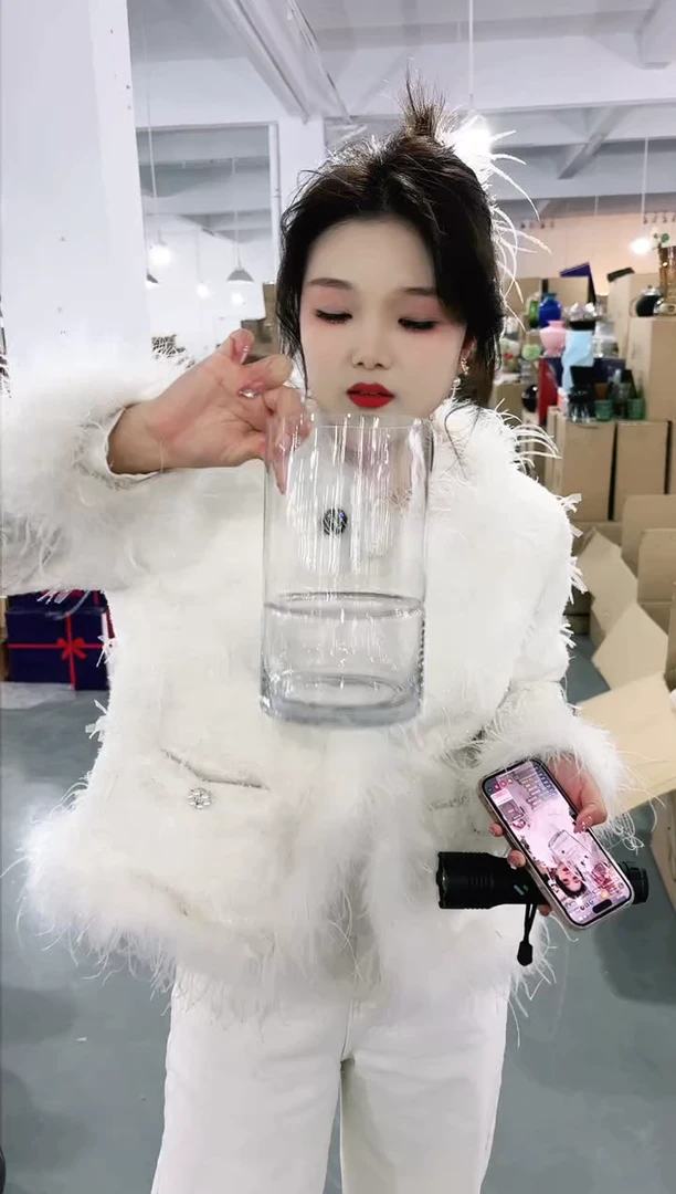 【闪购商品】无铅玻璃私花主义花瓶微瑕-RIDL