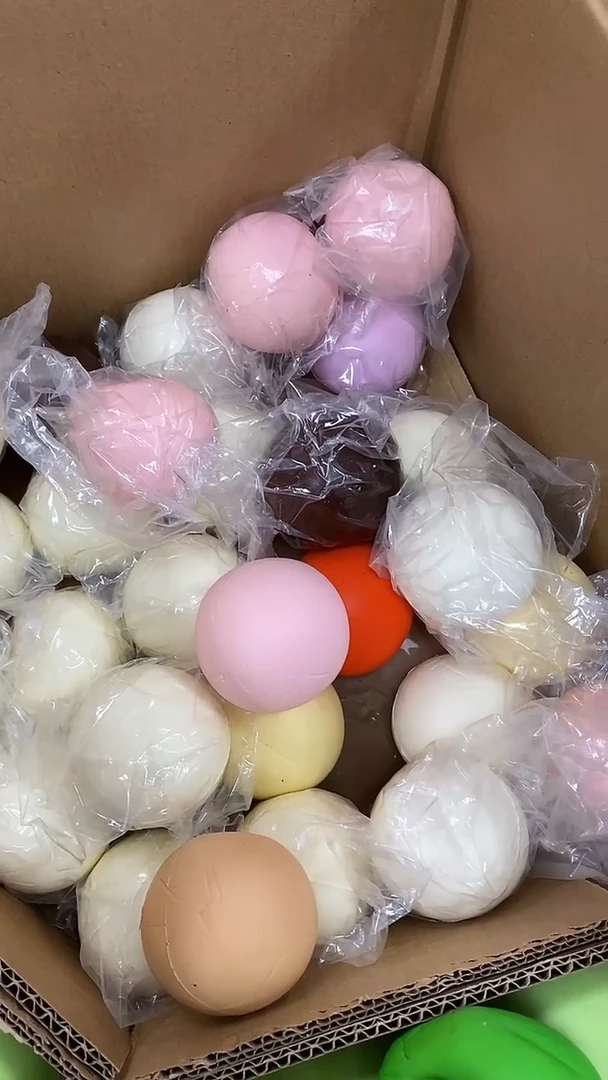 三个小球颜色随机，默认大瑕疵无售后