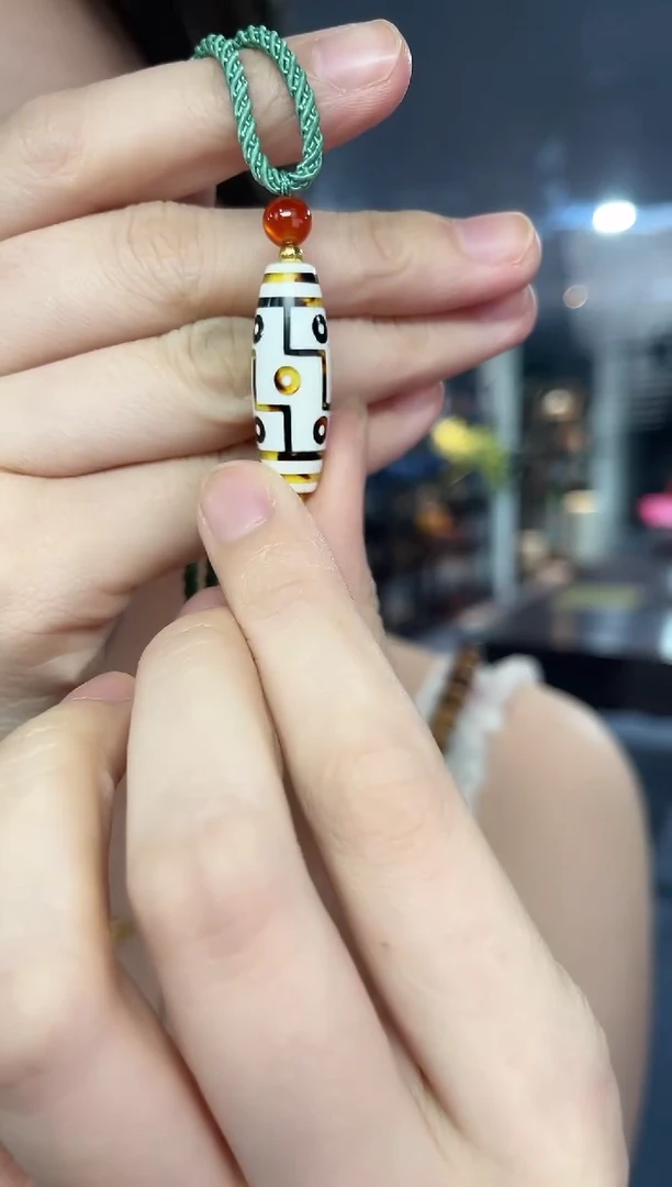 白玉菩提吊坠猛·犸小天天 镶嵌