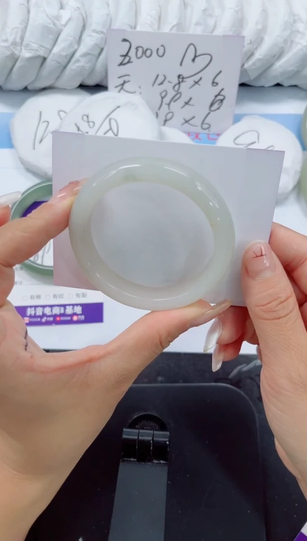 未镶嵌手镯石英质玉42-52