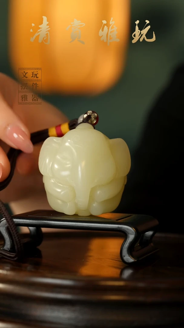 玉《手握吉象》手把件摆件