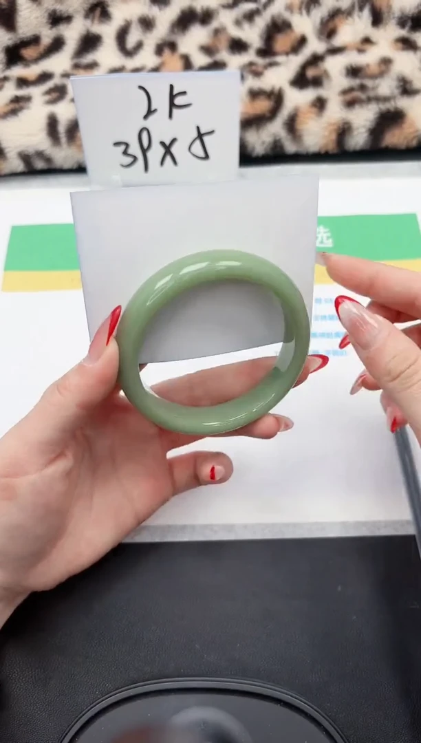 【闪购商品】石英质玉手镯未镶嵌59-60.6