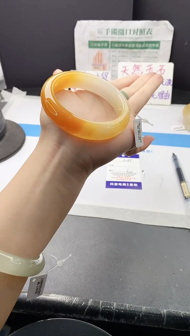 未镶嵌手镯石英质玉j155-HB60+