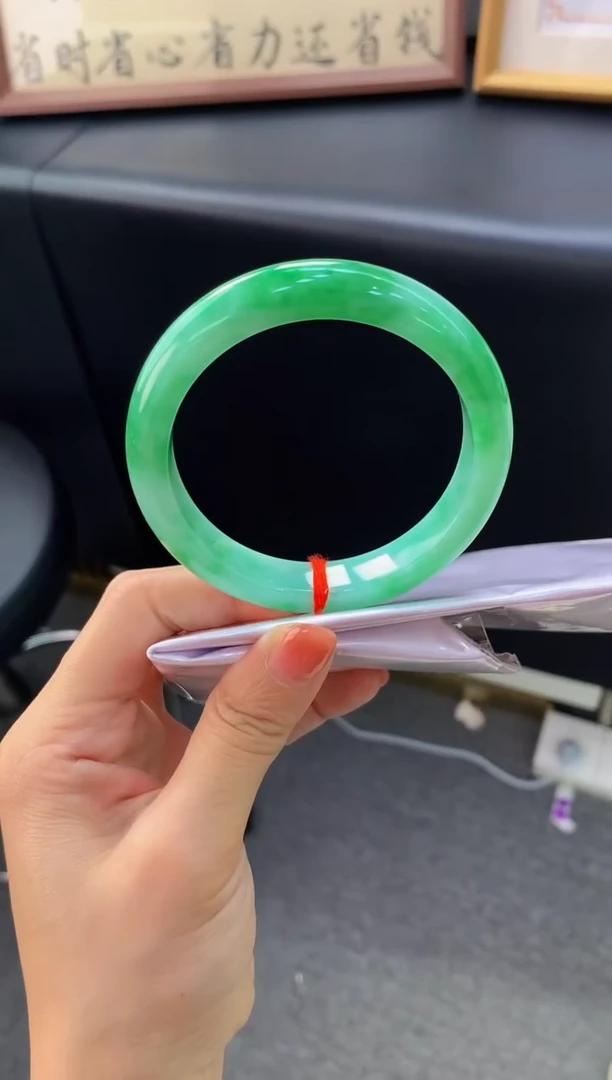 翡翠手镯未镶嵌-Q154圈口58.5*12.2*8.3