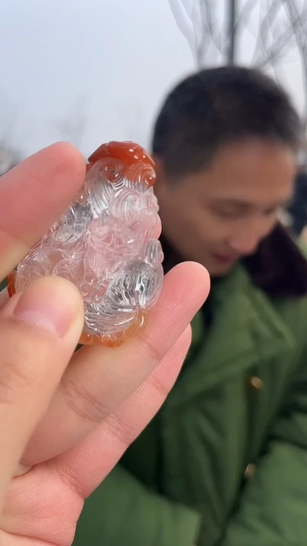 【闪购商品】水晶吊坠(赠链)未镶嵌天然红兔毛多样性发一mm