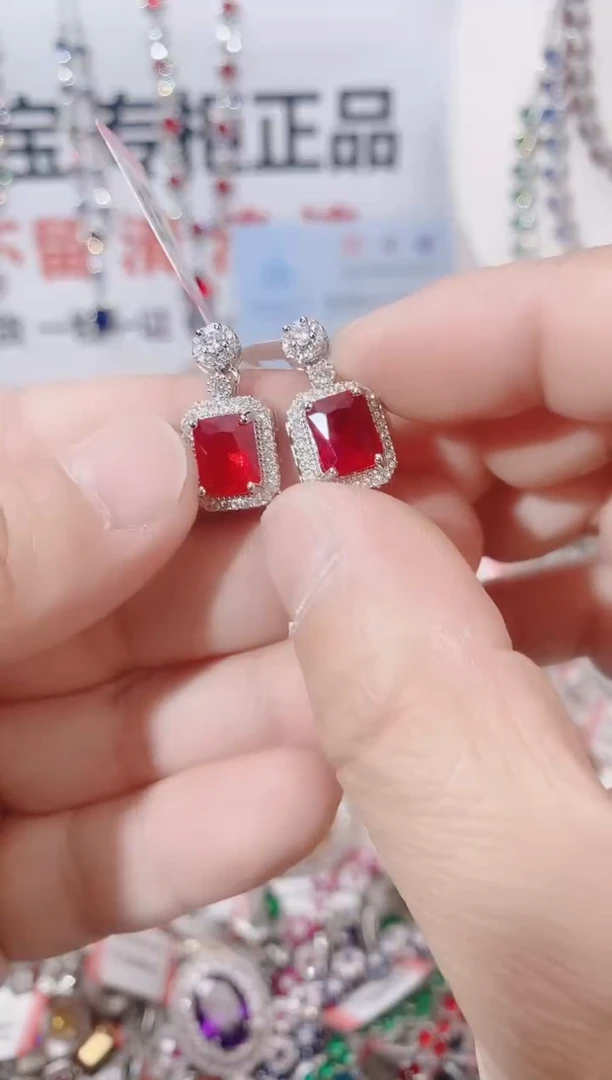 未镶嵌耳饰红宝石