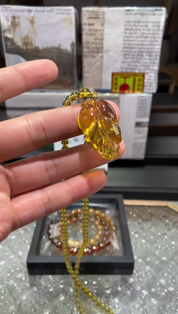 琥珀颈饰未镶嵌金枝玉叶毛衣链