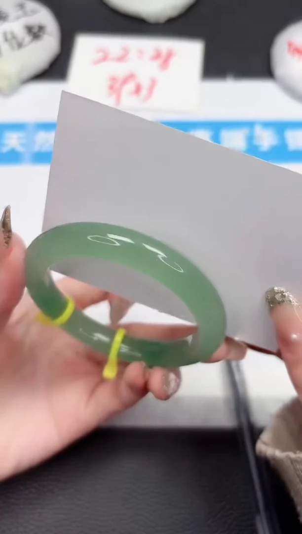 【闪购商品】石英质玉手镯未镶嵌469-54.3