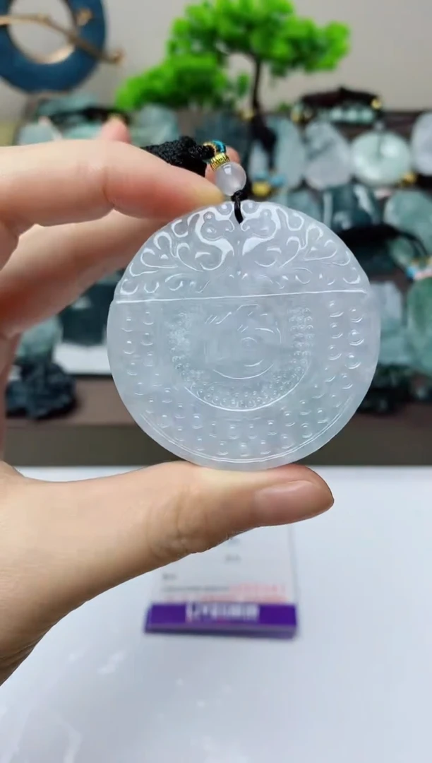 翡翠未镶嵌颈饰