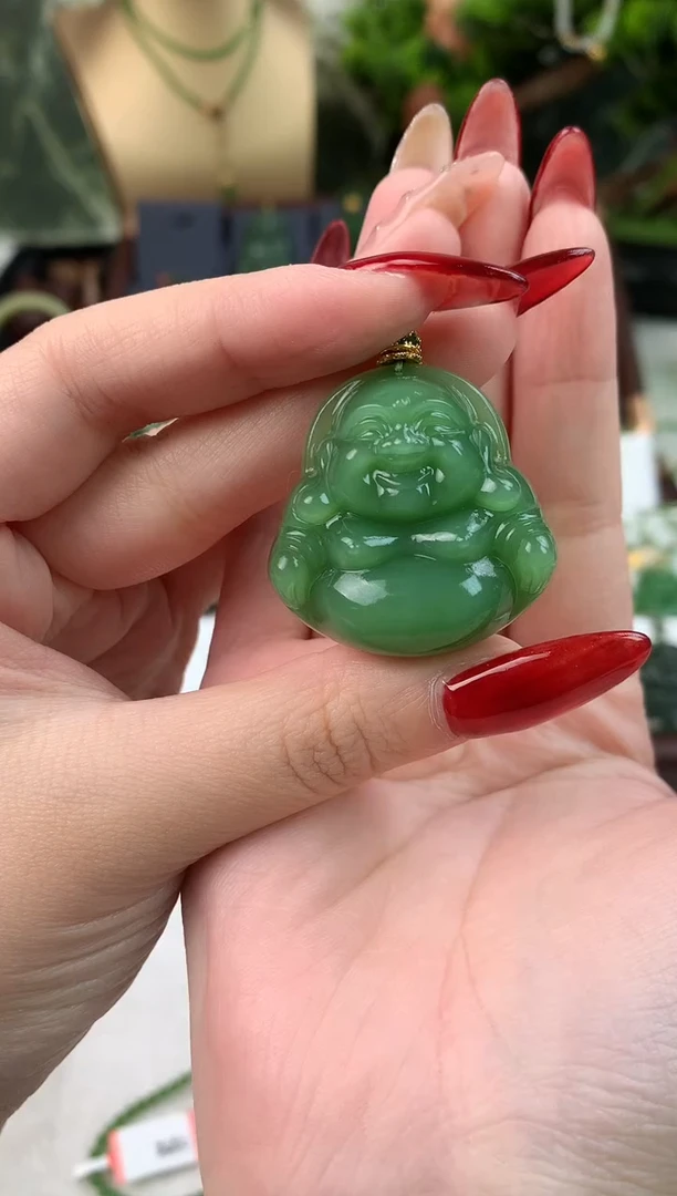 颈饰未镶嵌和田玉吊坠