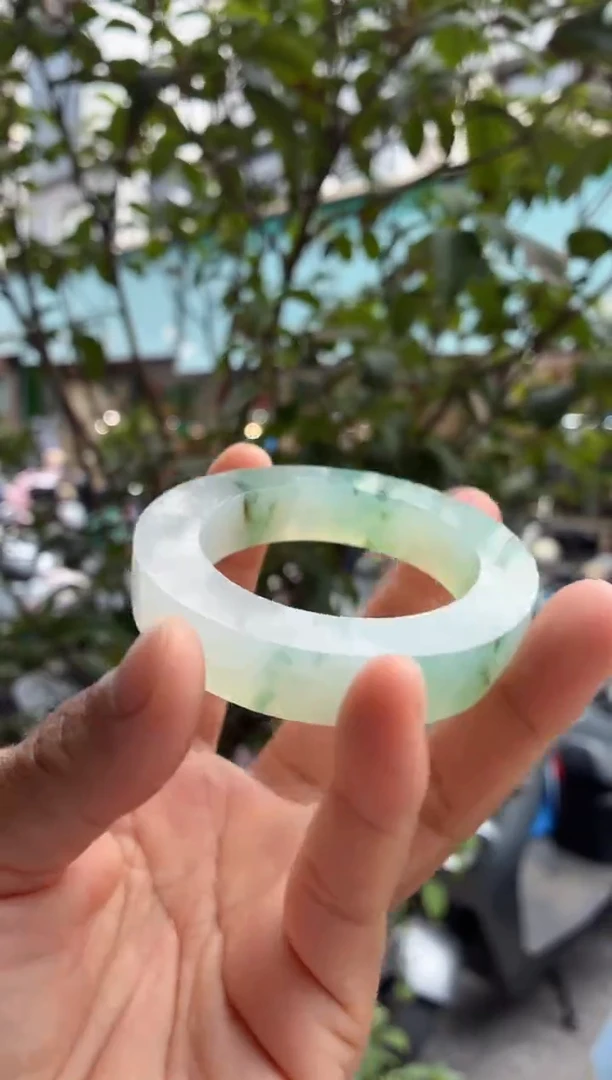 未镶嵌手镯定制翡翠48-50定金一万参考价中万