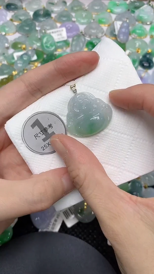 颈饰18K金镶嵌翡翠 111111111111