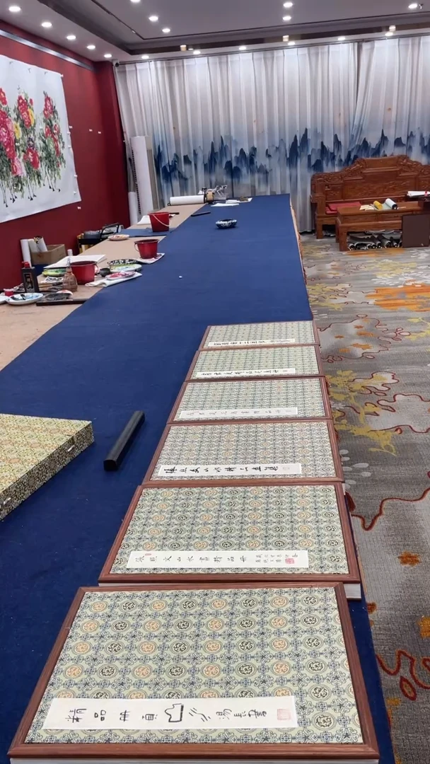【闪购商品】书法六本红木册页国画作品