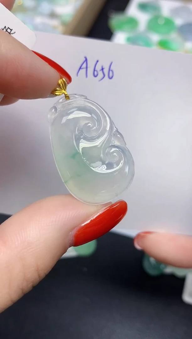 颈饰18K金镶嵌翡翠天然缅甸翡翠A货翡翠百元以上9元证书费自理