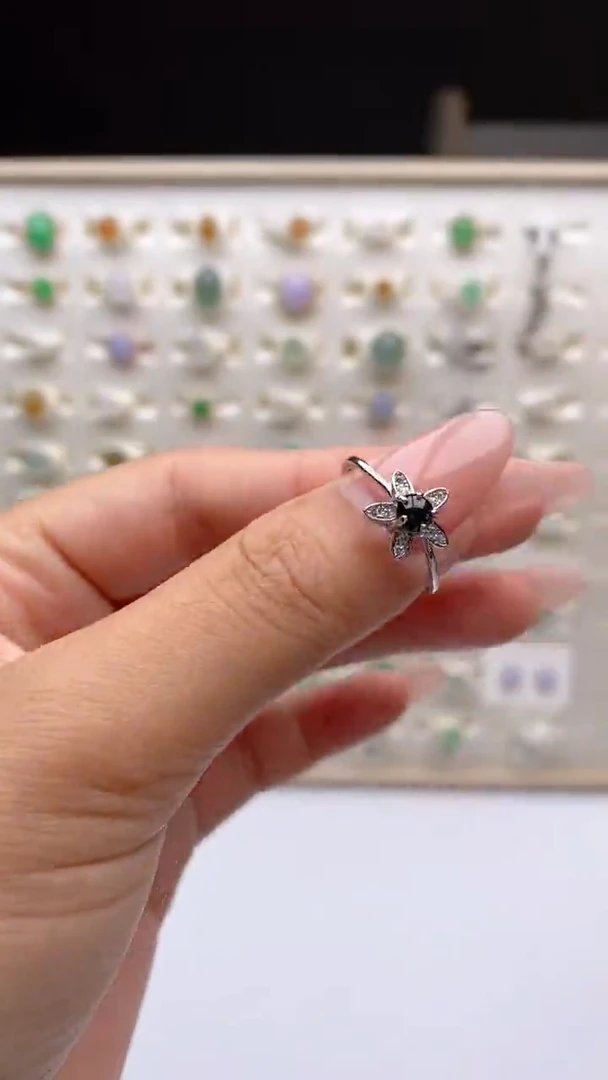 翡翠戒指银S925镶嵌天然A货翡翠