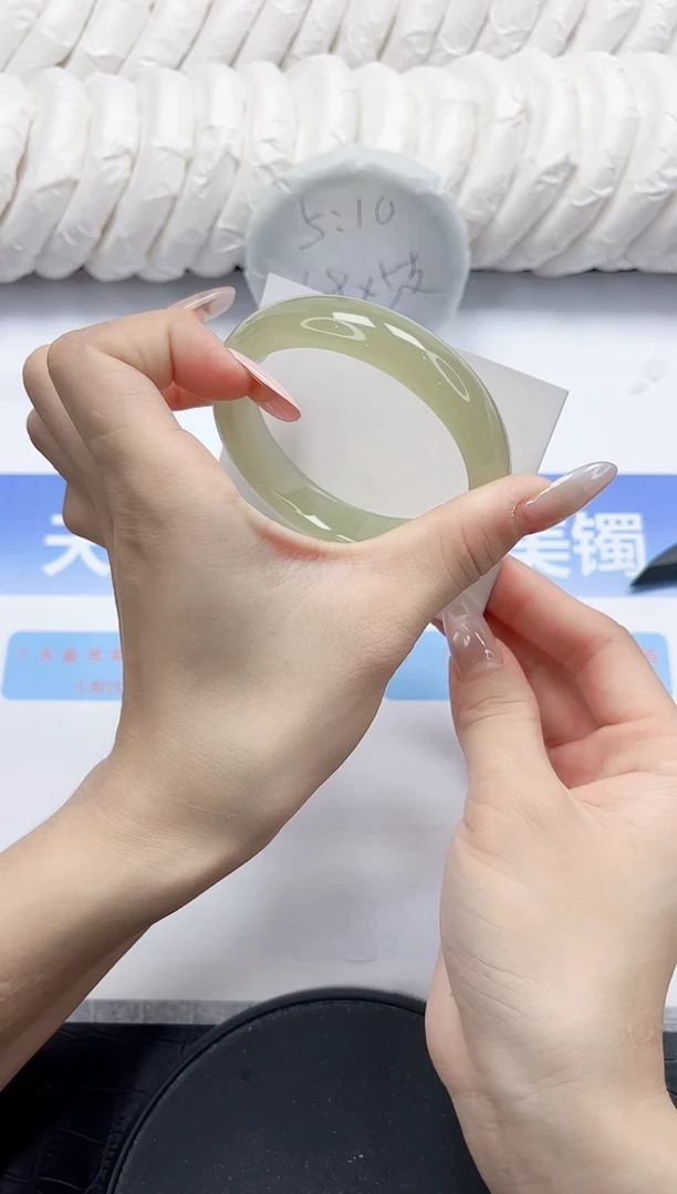 未镶嵌手镯石英质玉6-58.8