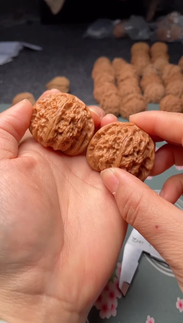 把件文玩核桃w137  白狮子 42尺