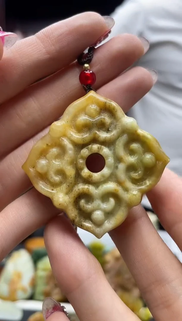 未镶嵌岫玉吊坠·