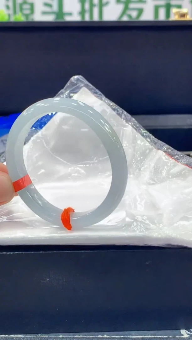 未镶嵌手镯翡翠翡翠手镯