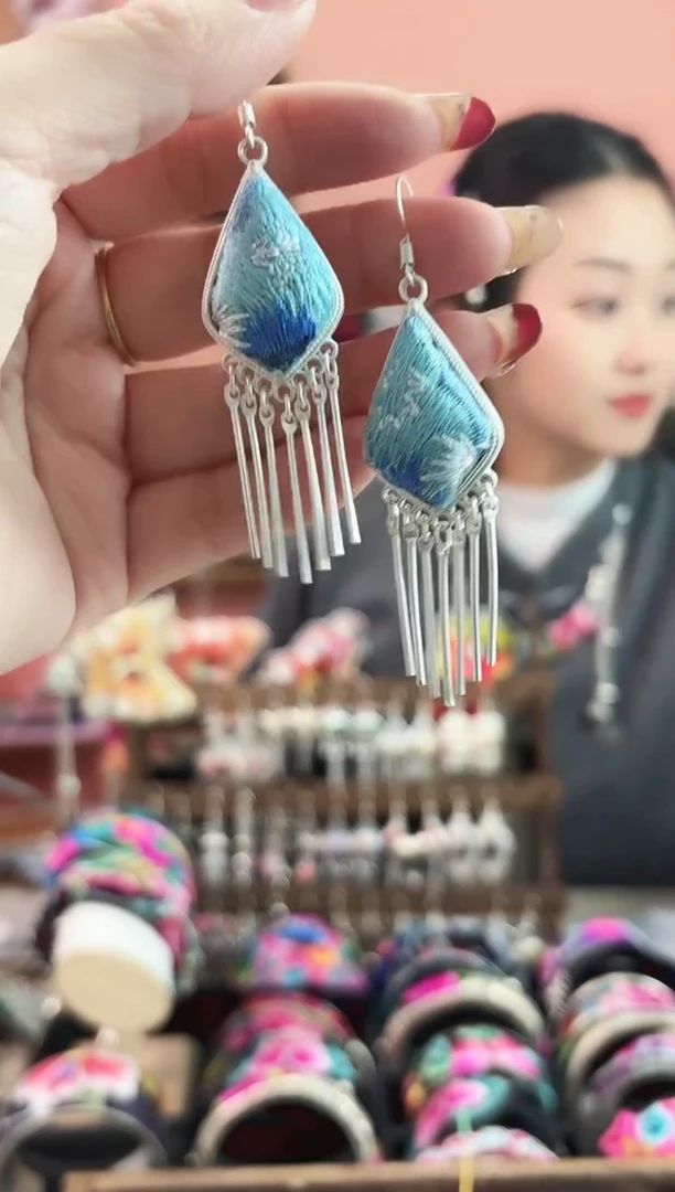 织绣艺枝独绣手工饰品   4