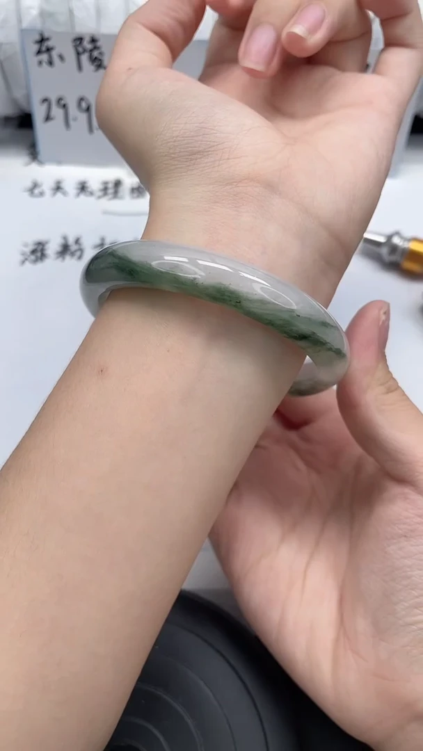 未镶嵌手镯石英质玉48-60/61