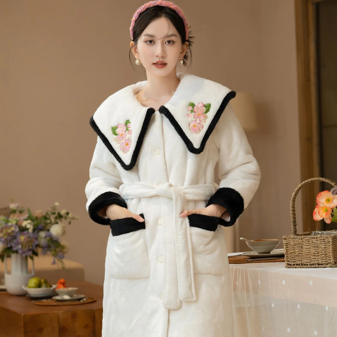 艾黎克斯设计师夹棉睡衣有瑕疵问题，介意慎拍！