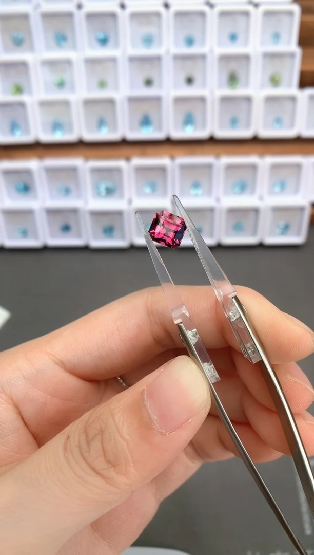 未镶嵌裸石定制碧玺2.19ct 045
