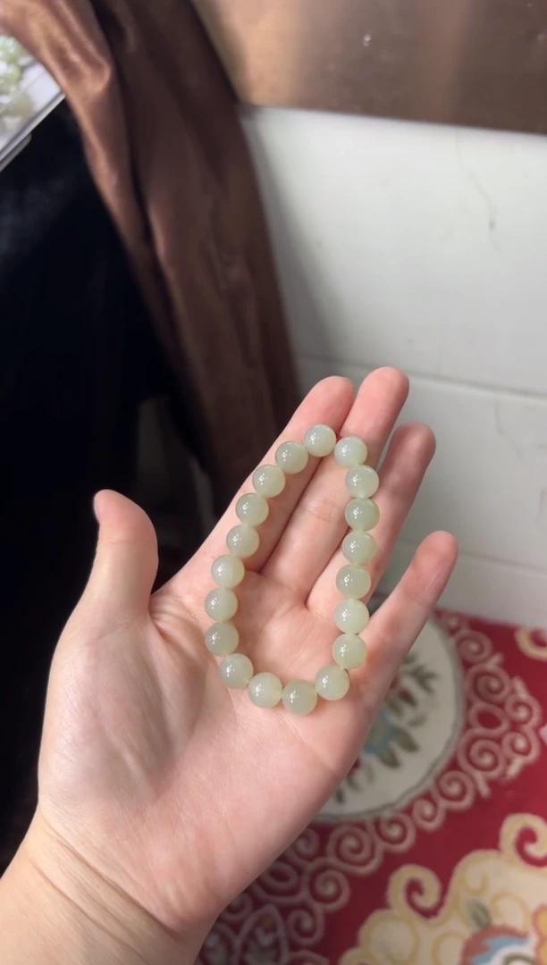 【闪购商品】和田玉手串未镶嵌且末微色差近矿卡10L