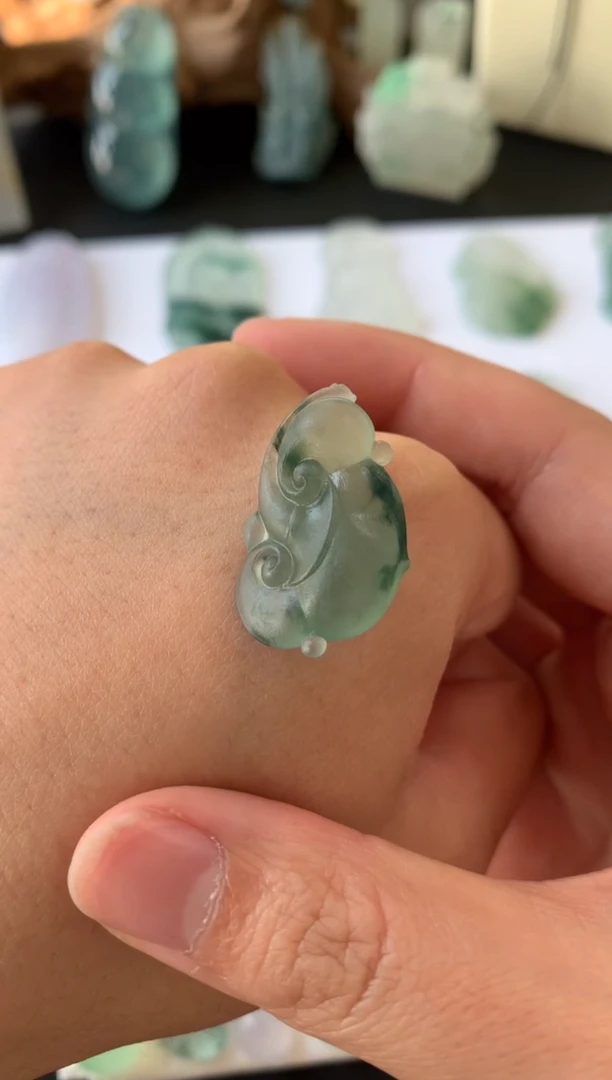 【闪购商品】定制翡翠未镶嵌翡翠