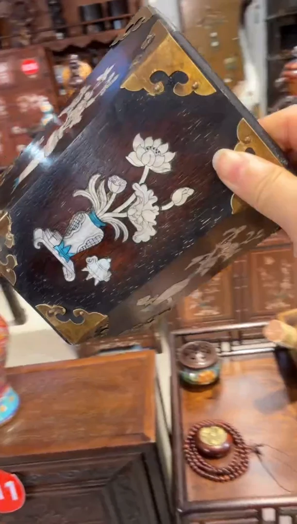 木紫檀镶嵌花瓶笔筒168.88888888888