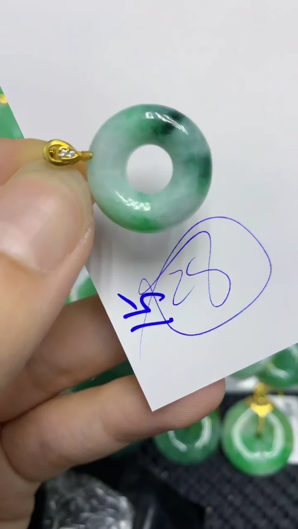 颈饰未镶嵌翡翠缅甸A货翡翠