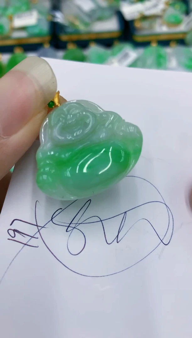 翡翠18K金镶嵌颈饰子**云1111111111