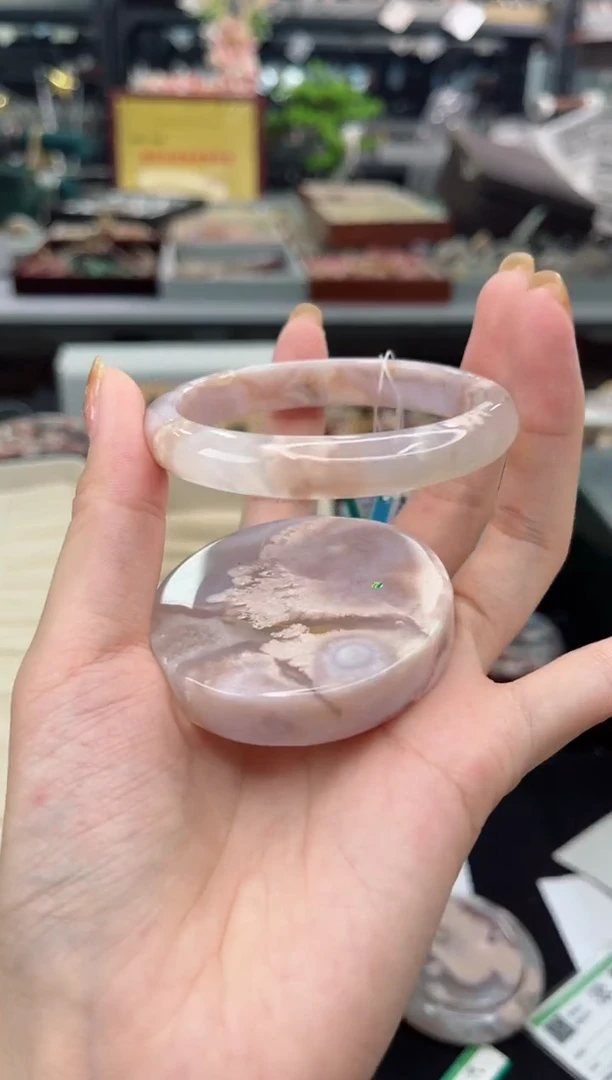 【闪购商品】石英质玉手镯未镶嵌57圈口（赠品镯心）3507484