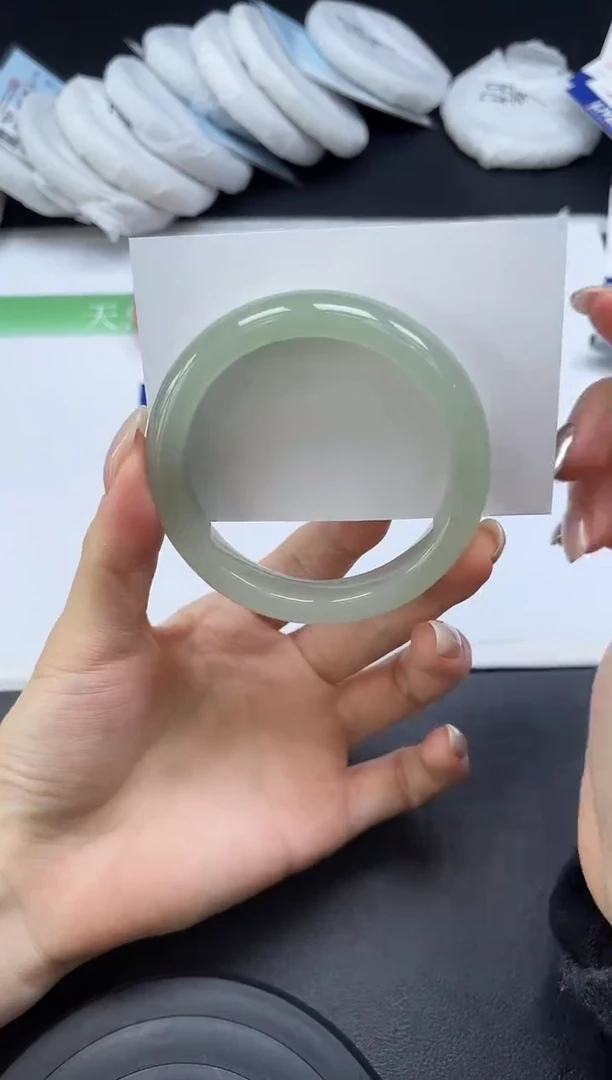 未镶嵌手镯石英质玉074-5354