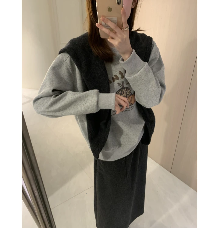 九佳 彩点棉【随性时光】宽松印花百搭圆领卫衣休闲时尚女士