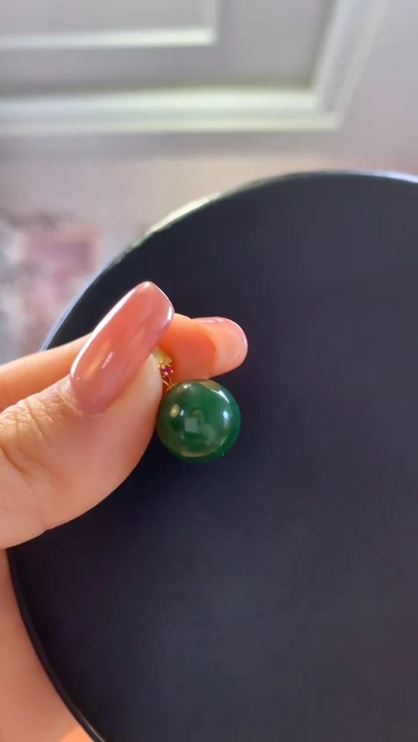 【闪购商品】和田玉挂件18K金镶嵌碧玉辣绿金镶吊坠