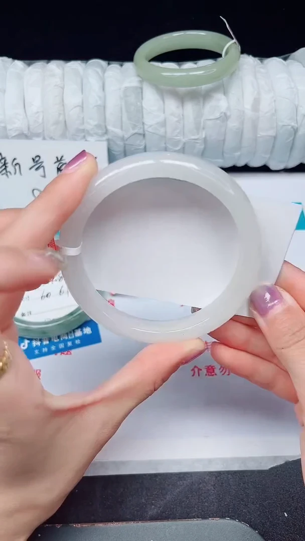 未镶嵌手镯石英质玉401-64/65