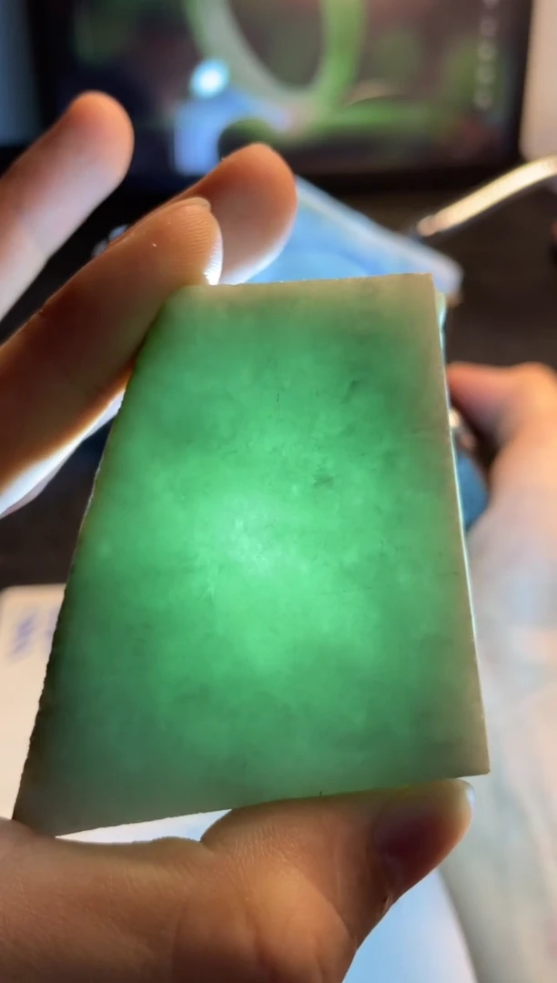 翡翠未镶嵌颈饰羽*翡翠