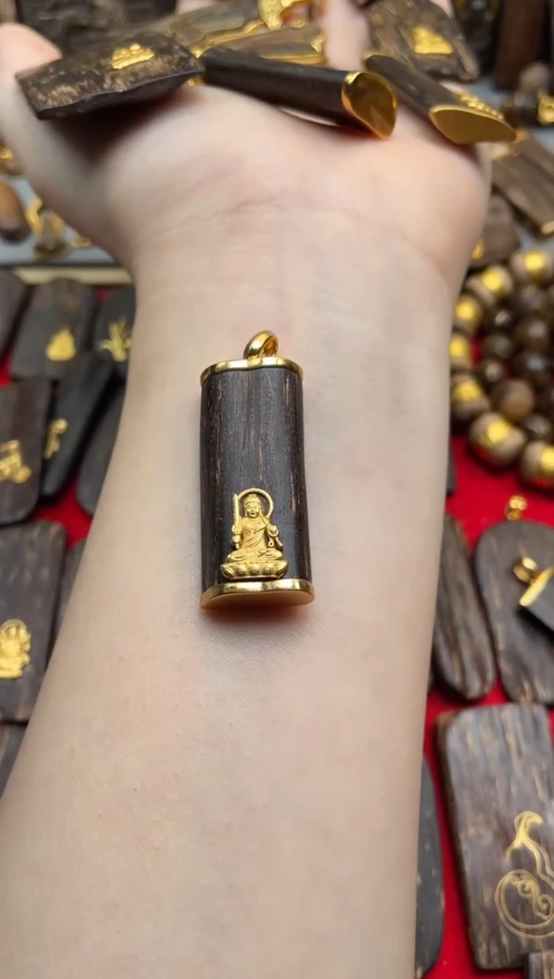 沉香吊坠沉香吊坠44