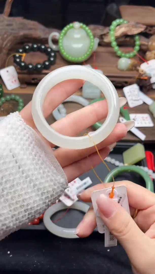 未镶嵌手镯和田玉青海晴水 52+圈 钳口9014223