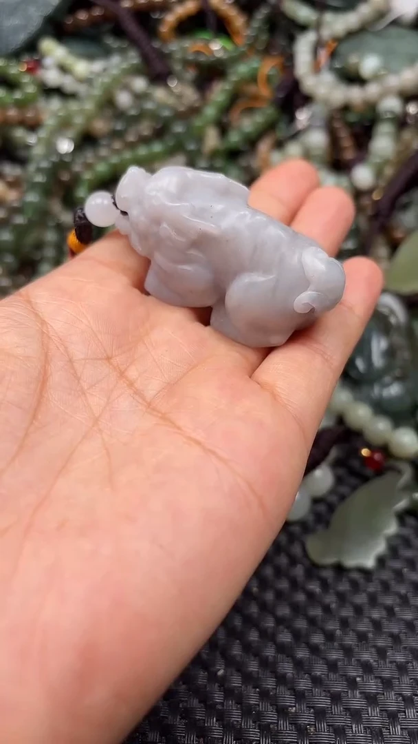 和田玉未镶嵌颈饰1