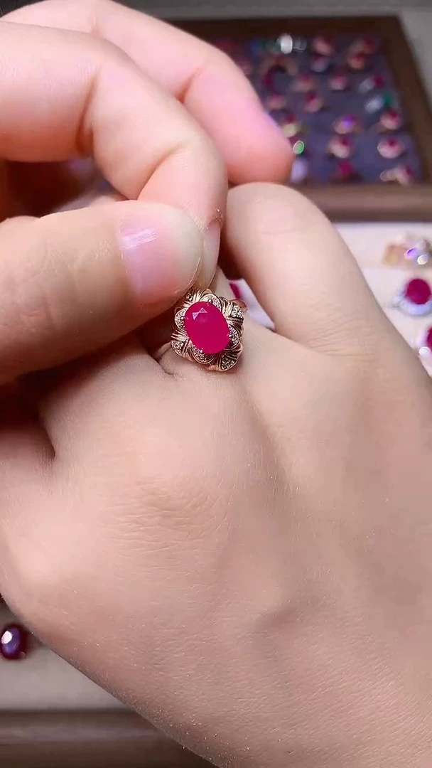 【闪购商品】红宝石戒指银S925镶嵌000