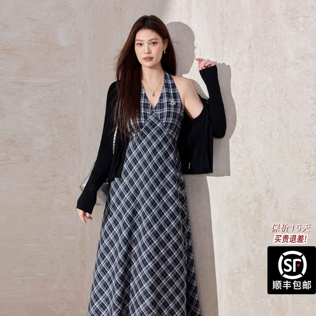 蓝语大码胖mm法式格纹挂脖吊带连衣裙显瘦针织开衫秋冬套装15670