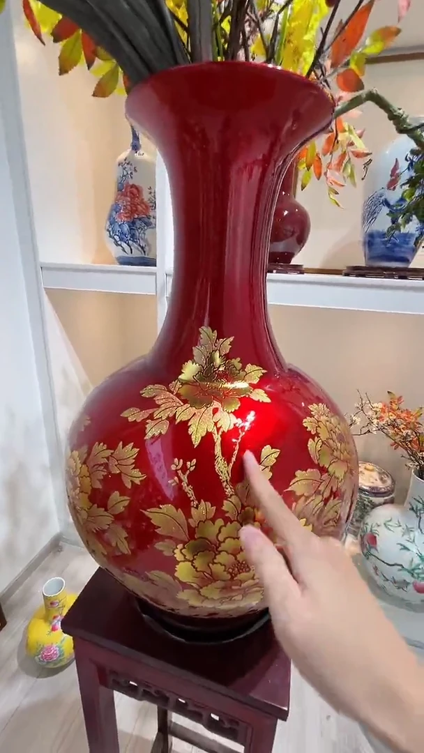 摆件高约56中国红大瓶