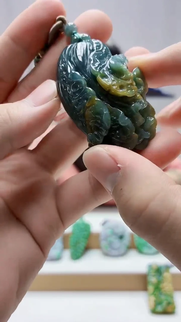 未镶嵌定制翡翠4852bb-毛货挂件18