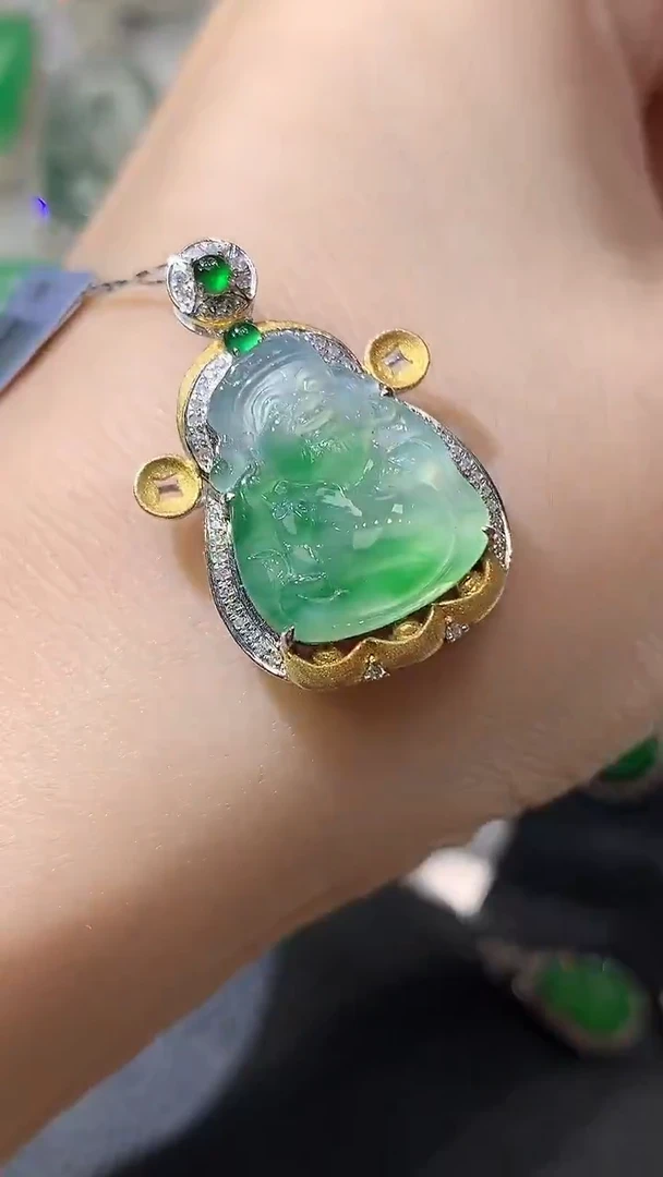 翡翠18K金镶嵌吊坠(不含链)D31