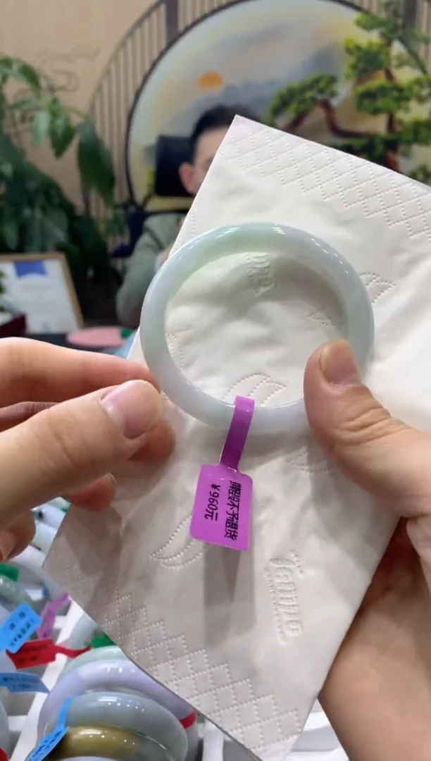 【闪购商品】翡翠手镯未镶嵌0000014423